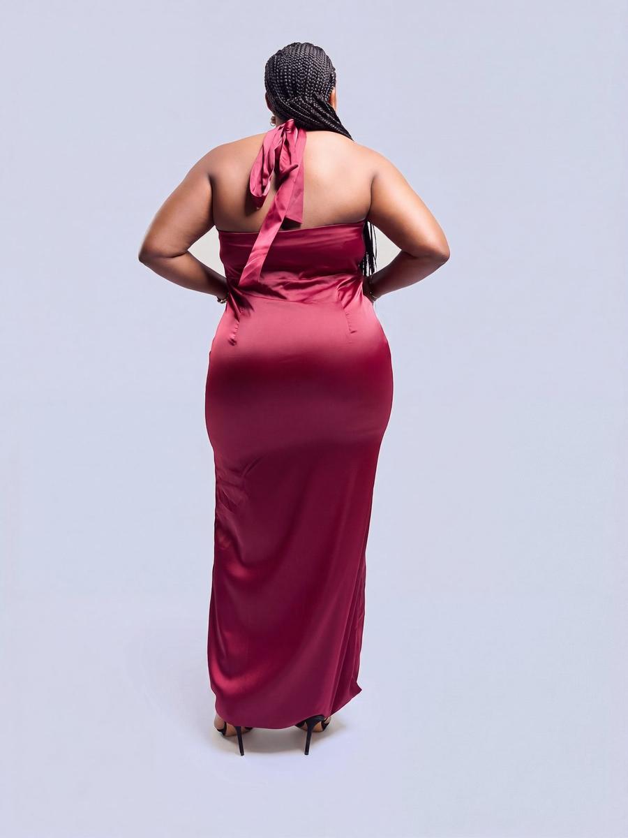 Robe satin col plongeant